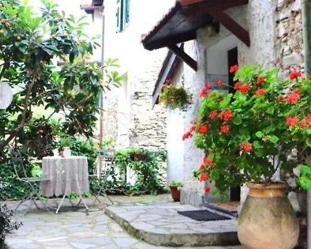 Stecado - Il Soppalco Apartment Dolceacqua